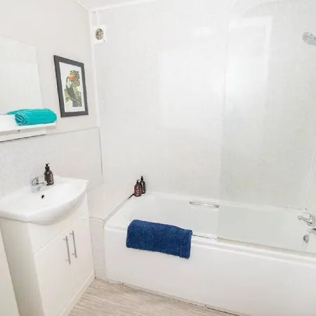 Apartment Cormorant - Beautiful 2 Bed With Sea Views Old Town