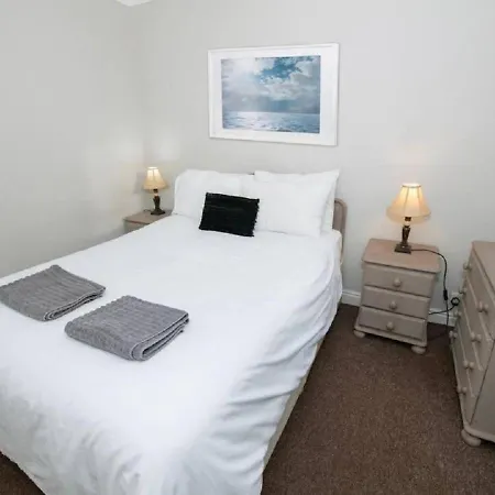 Apartment Cormorant - Beautiful 2 Bed With Sea Views Old Town *