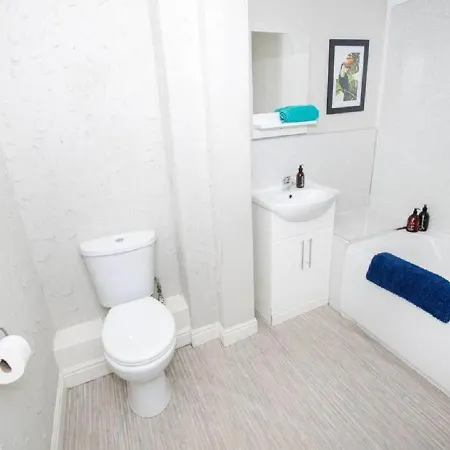 Apartment Cormorant - Beautiful 2 Bed With Sea Views Old Town *